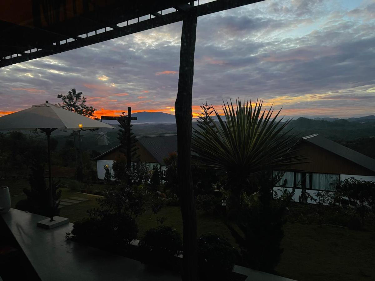 Star Hill Dak Nong Retreat Villa Gia Nghia Exteriör bild